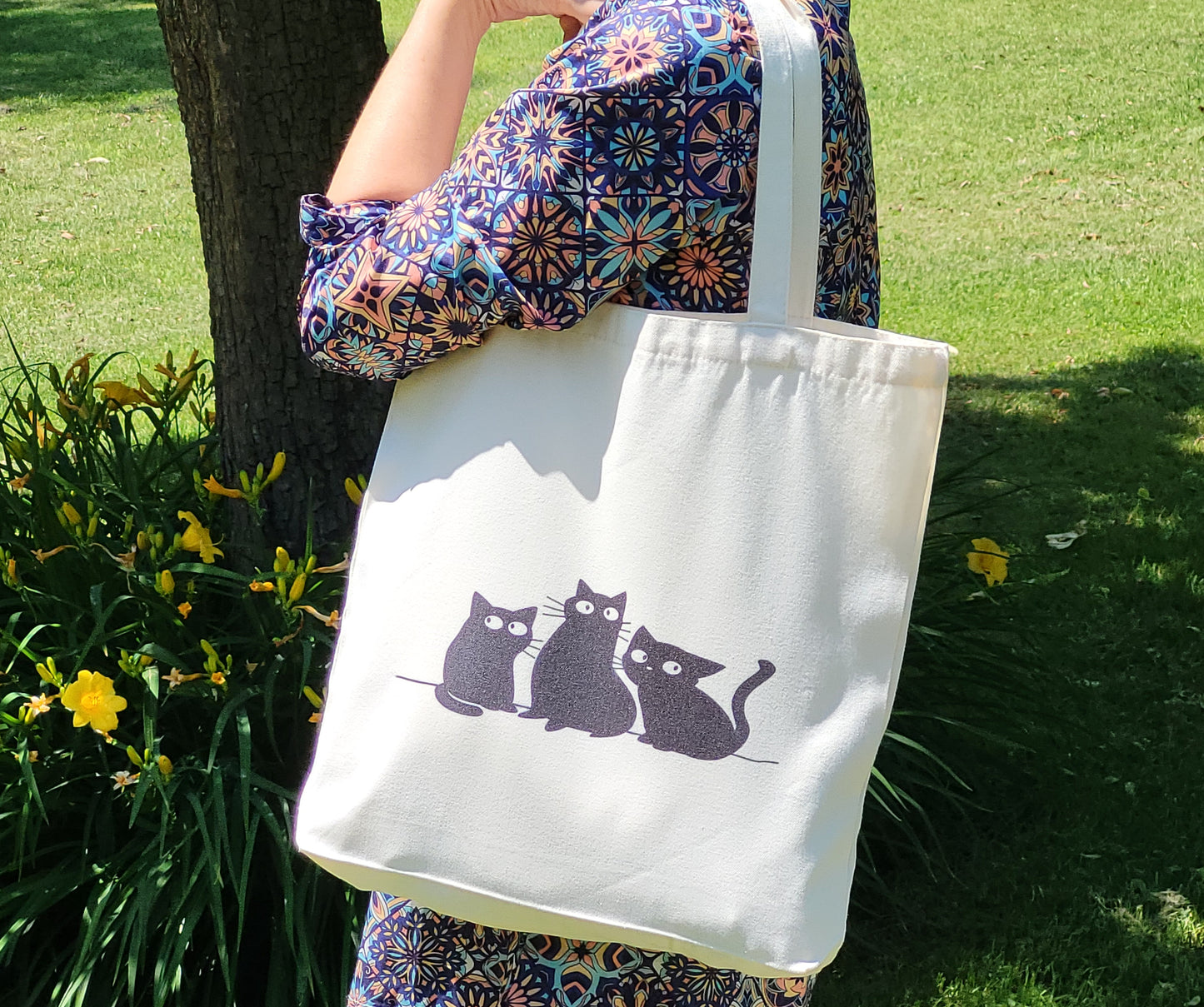 Tote Bag with a Whimsical Cat Print