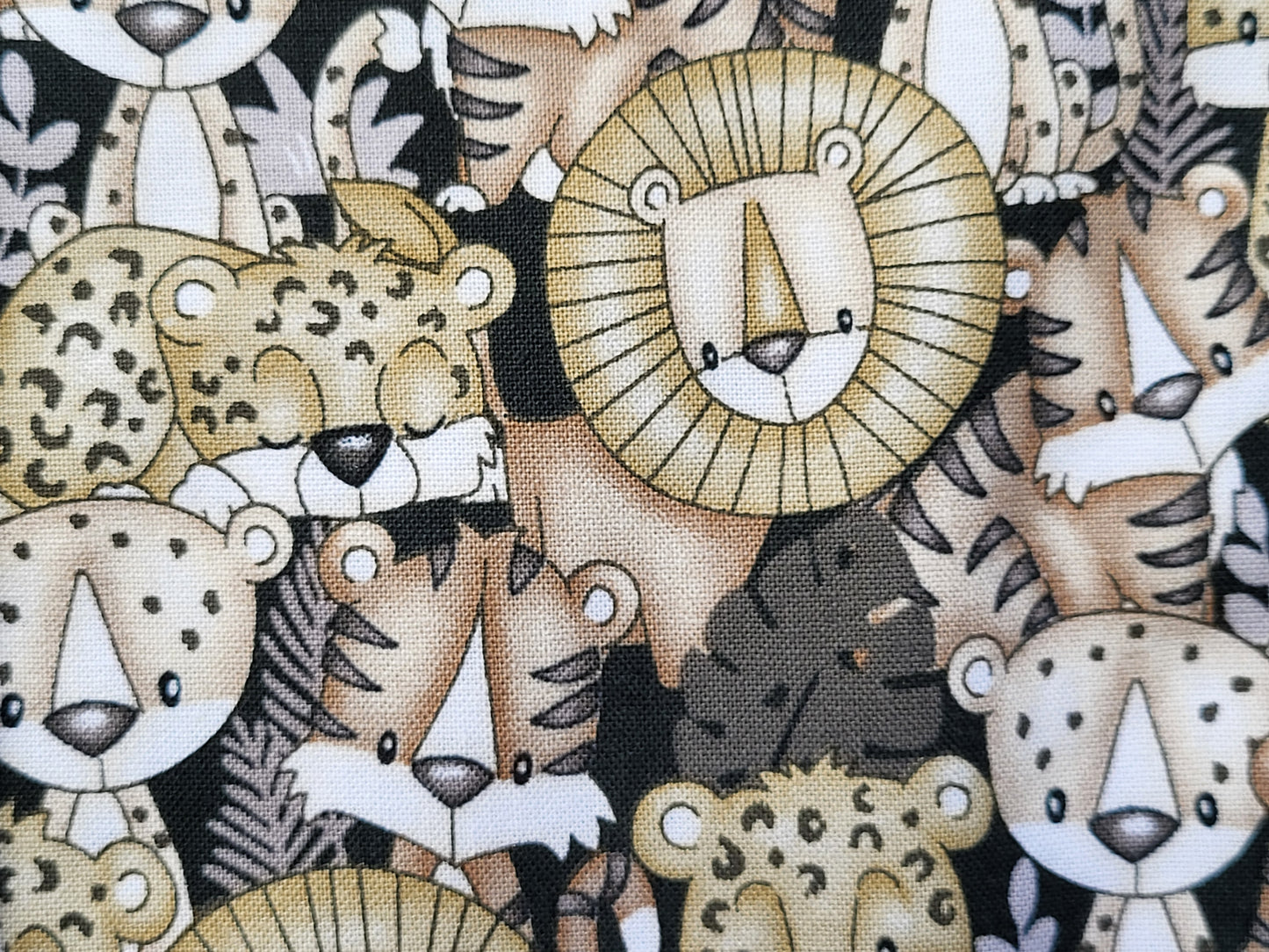 Tote Bag with Outside Pockets and Animal Pattern