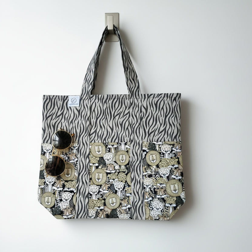 Tote Bag with Outside Pockets and Animal Pattern