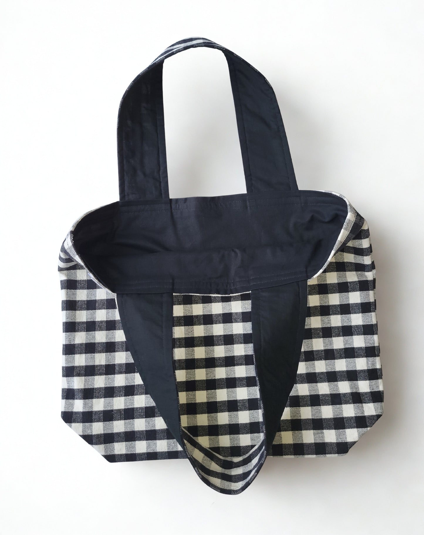 tote bag (black & white)